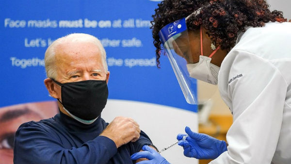 100 நாட்களில் 10 கோடி பேருக்கு தடுப்பூசி 100 நாட்களில் 10 கோடி பேருக்கு தடுப்பூசி