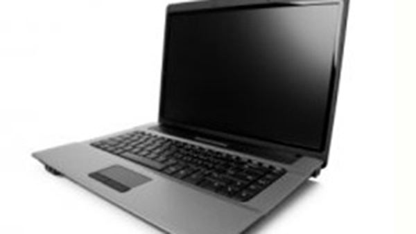 9ம் வகுப்பு மாணவர்களுக்கு மடிக்கணினி 