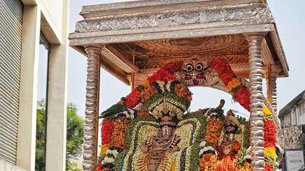 சாமி வீதி உலா சாமி வீதி உலா