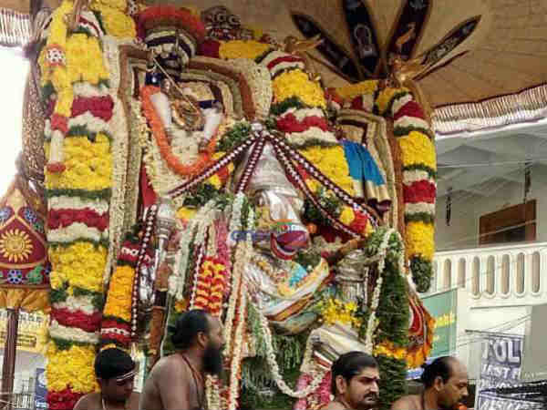 மயிலாப்பூரில் தேரோட்டம் 