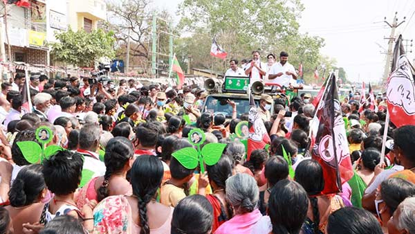 வீடு கட்டிக் கொடுத்தோம் 