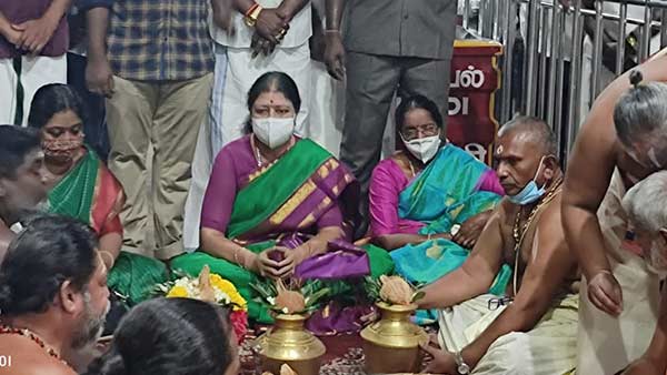 அதிகாலையில் ஸ்படிக லிங்க பூஜை 