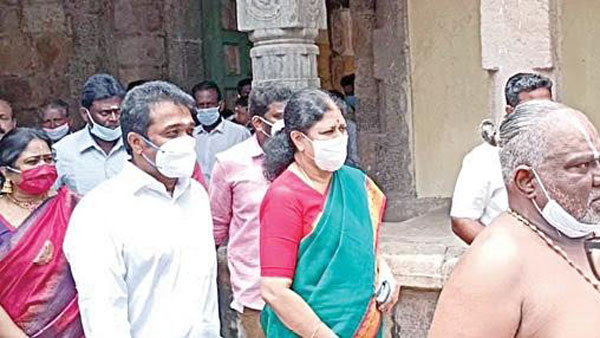 தினகரன் பேசவில்லை 