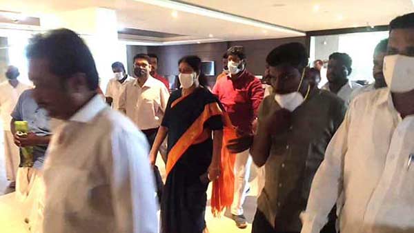 ராமேஸ்வரத்தில் சசிகலா 