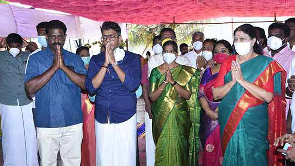 உயிர்தோழி உயிர்தோழி