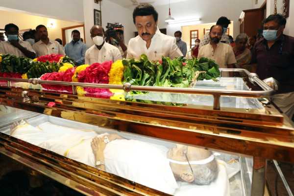  Dinamalar Ex-Editor R.Krishnamoorty passes away