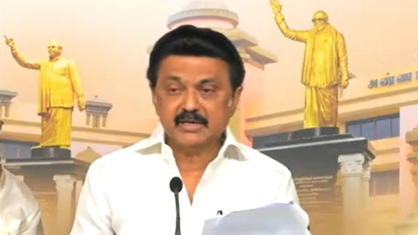  ஆசி பெற்ற ஸ்டாலின் 