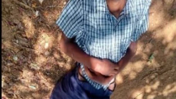 சுத்தியலால் தாக்கினான் 