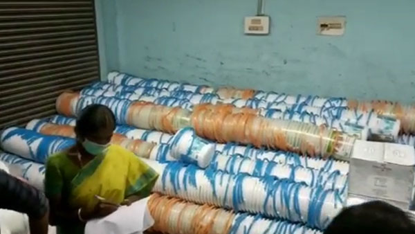 Rs 30 lakh gifts confiscated at Thirumangalam 