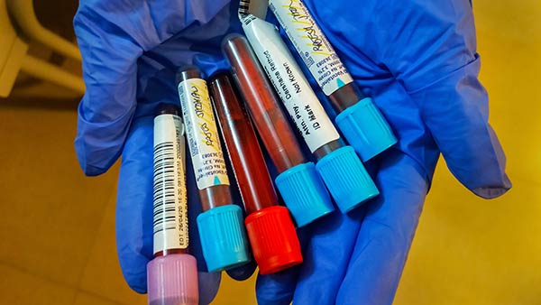 பாதுகாப்பாக இருங்கள் 