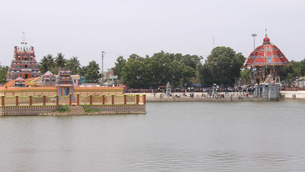 ஆழித்தேரோட்டம் கோலாகலம் 