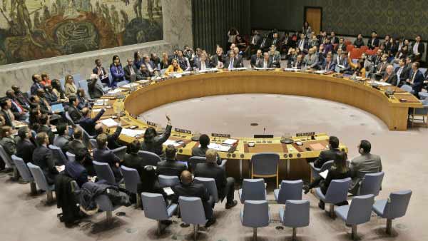 தீர்மானம் நிறைவேறியது - இந்தியா ஆப்சென்ட் 