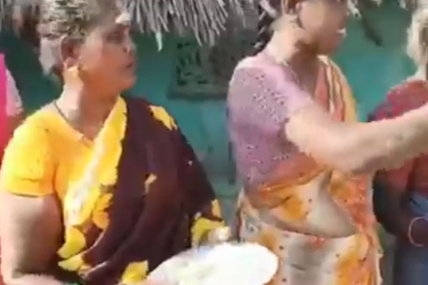 சூடம் ஏற்றினர் 