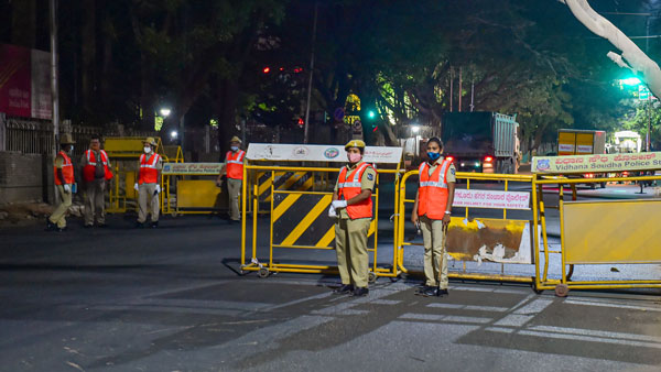 மேம்பாலங்கள் மூடல்