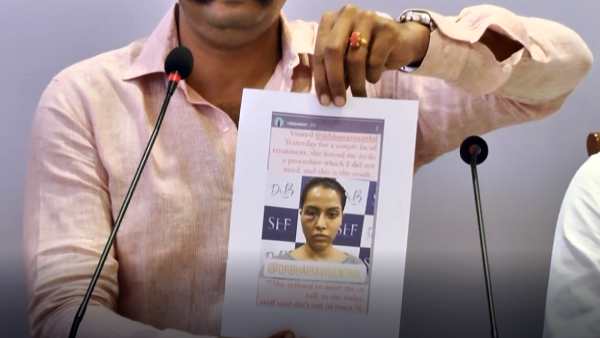 ஒரு கோடி நஷ்ட ஈடு 