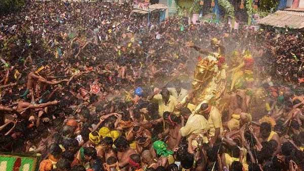 ஏன் இந்த பாகுபாடு? 