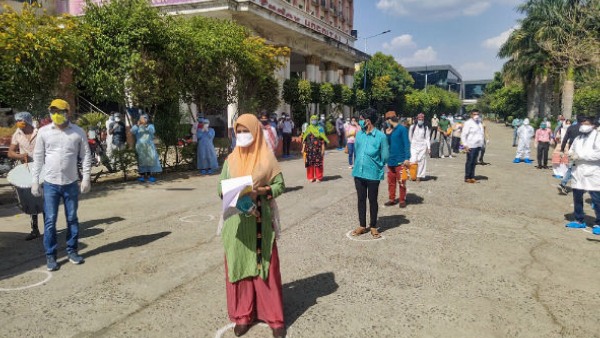 சமூக இடைவெளி 