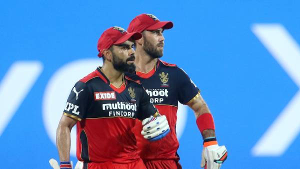 100 மீட்டர் சிக்ஸ் 100 மீட்டர் சிக்ஸ்