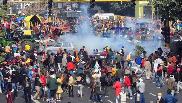 தடுப்புகளை தாண்ட தயார்