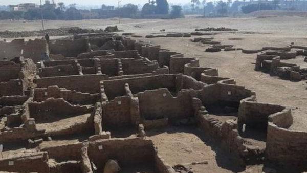 பொருட்களின் குவியல் பொருட்களின் குவியல்