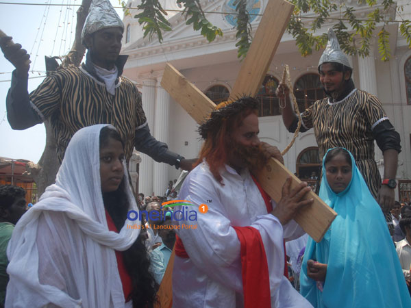 ஏசுவை காட்டிக்கொடுத்த சீடன் ஏசுவை காட்டிக்கொடுத்த சீடன்