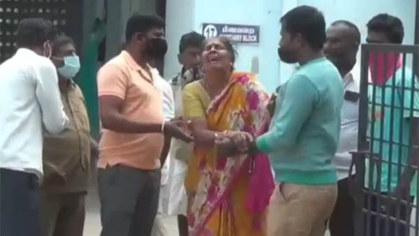 கழுத்தில் காயம் கழுத்தில் காயம்