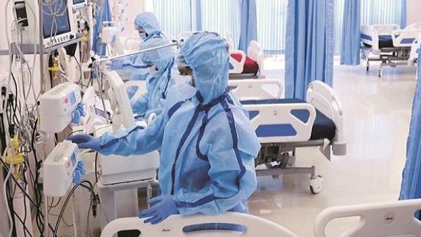 Delhi: Only 27 Covid ICU beds left in city hospitals Delhi: Only 27 Covid ICU beds left in city hospitals