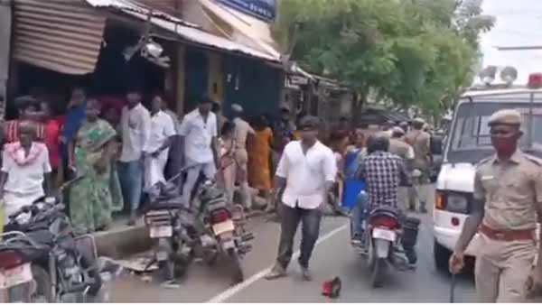 DMK AIADMK debate at the polling station in Karur: Police lathi charge 