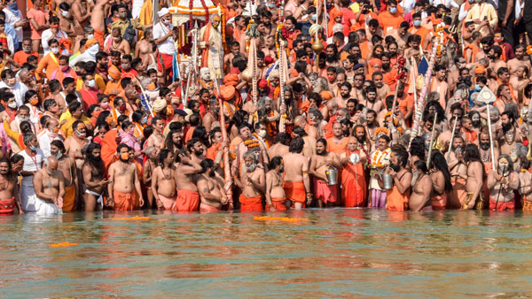 வழக்குகள் வழக்குகள்