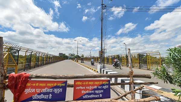 Night Curfew in Lucknow, Kanpur and Varanasi from April 8 Amid Rising Coronavirus cases Night Curfew in Lucknow, Kanpur and Varanasi from April 8 Amid Rising Coronavirus cases