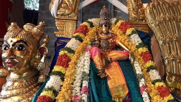 தம்பதி சமேதராக காட்சி 