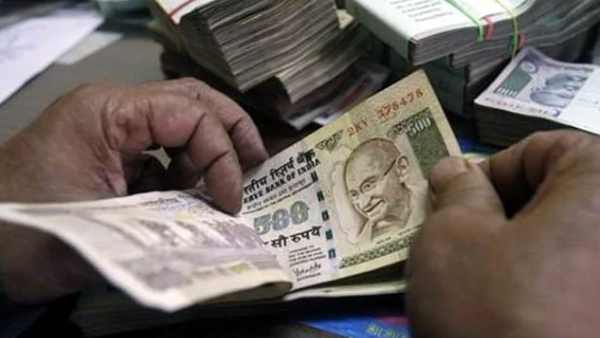 வங்கி சேமிப்பு உயரும் 