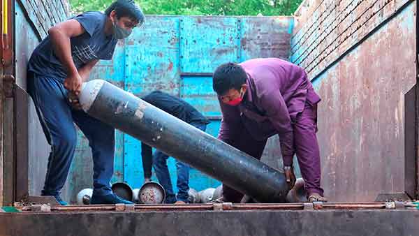 உள்ளூர் மக்கள் இடம் பெறக் கூடாது