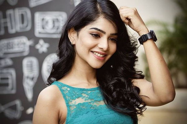 கவர்ந்திழுத்த குக்கு 