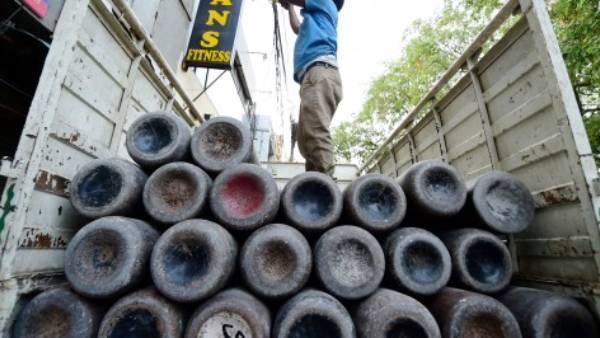 அதீத நம்பிக்கை அதீத நம்பிக்கை