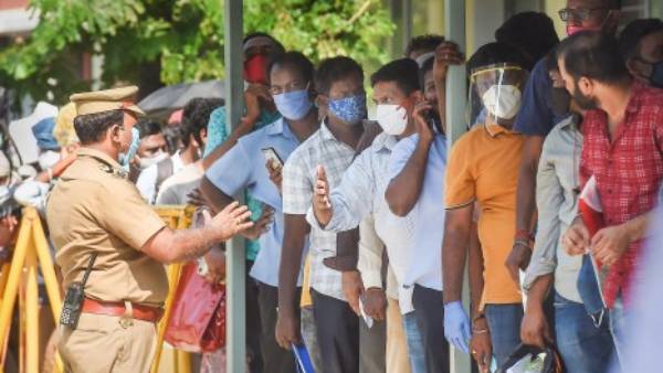 ஆக்சிஜன் இருப்பில் உள்ளது ஆக்சிஜன் இருப்பில் உள்ளது