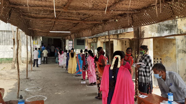 வாக்காளர்கள் எண்ணிக்கை 