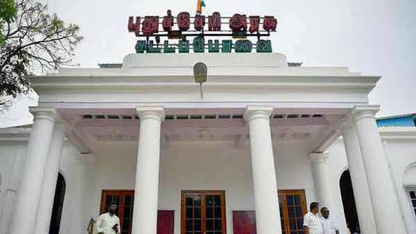 அதிகாரம் இருந்தால் என்ன