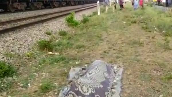 வெடித்து சிதறிய பட்டாசு 