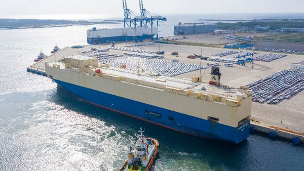 அம்பந்தோட்டா துறைமுகம்- சீனா கப்பல் 