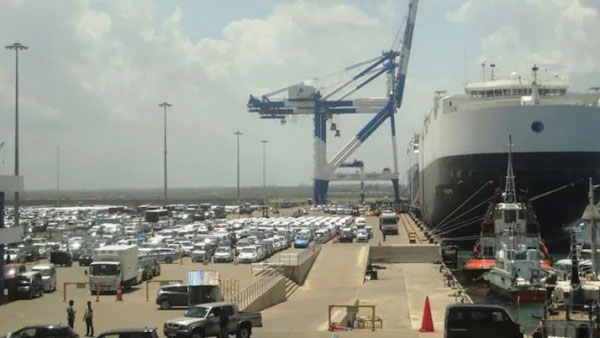 நடுக்கடலில் சீனா கப்பல் 