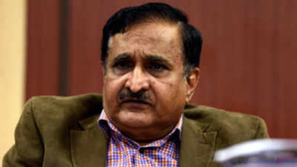 எங்கு சென்றாலும் நோட்டீஸ் 