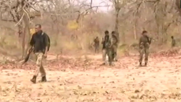 மிக நெருக்கமாக மோதல் 