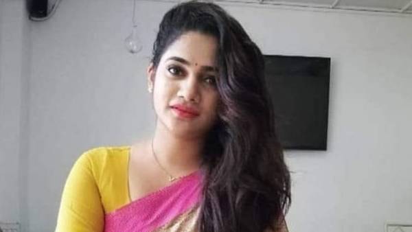 லாஸ்லியா போலவே