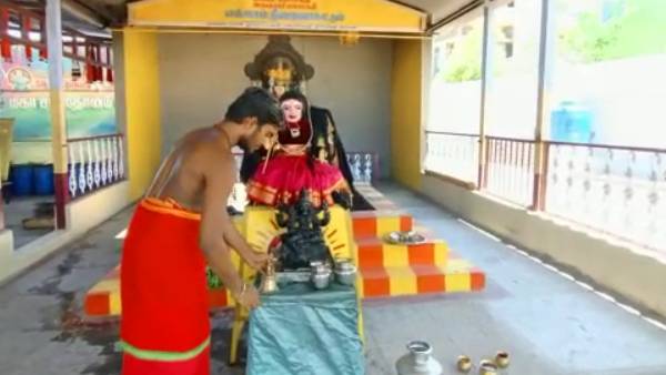 கொரோனா தேவி சிலை 