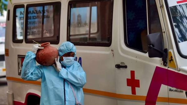 படுக்கை பற்றாக்குறை படுக்கை பற்றாக்குறை