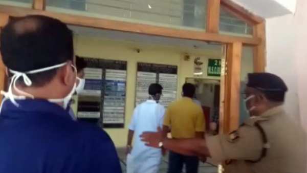 CBI arrests Senior TMC leaders Firhad Hakim, Madan Mitra, Subrata Mukherjee 