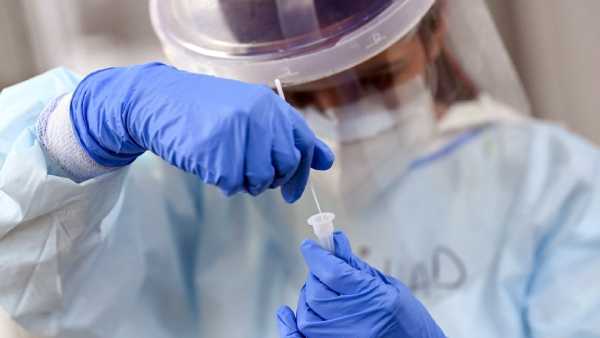 8 மாத கர்ப்பிணி 8 மாத கர்ப்பிணி