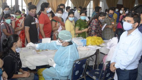  பாதிப்பில் சற்று குறைவு