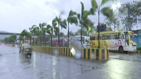 ஒருநாள் முன்னதாக மழை ஆரம்பம் 